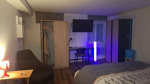Double Room, Canal View | Free WiFi