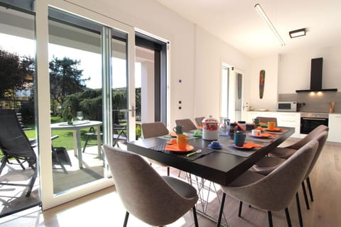 Autumn, Kitchen, Spring, Summer