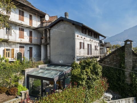 Roof, House, Home, Human Settlement, Cottage, Slope, Mountain Range, Hill Station, Balcony, Village