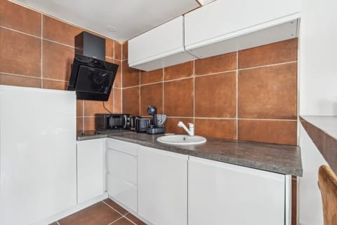 Apartment | Private kitchenette