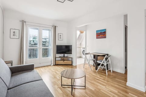 Apartment | Living area