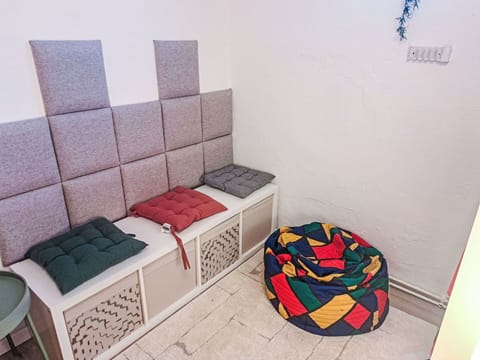 Furniture, Flooring, Interior Design, Floor, Shelving, Room, Living Room, Shelf, Natural Material, Wood Stain