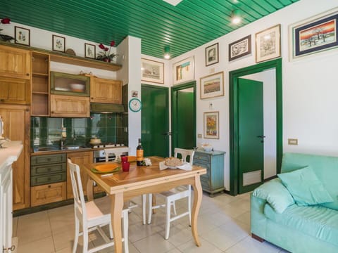 Interior Design, Furniture, Ceiling, Wood, Flooring, Floor, Room, Lighting, Kitchen, Cabinetry