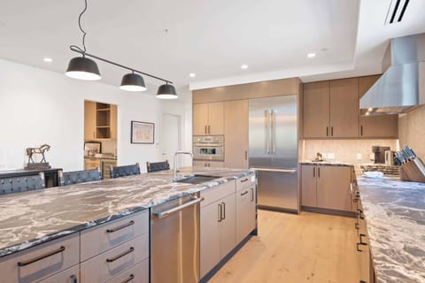 frontgate-429-2829_54850258387_o