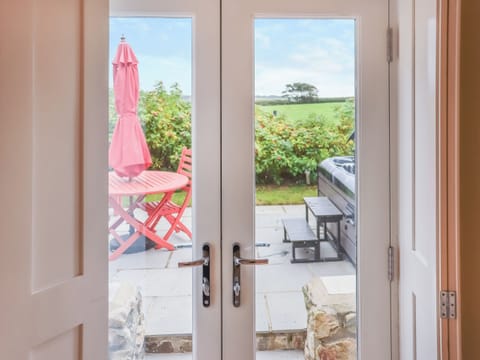 Outdoor area | Snowdrop Cottage, St Davids