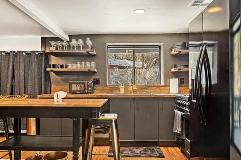 Hideaway Lodge | Private kitchen | Coffee/tea maker, toaster, blender, cleaning supplies