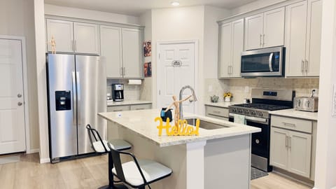 Full Kitchen with Island