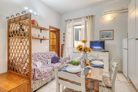 21-inch TV with cable channels