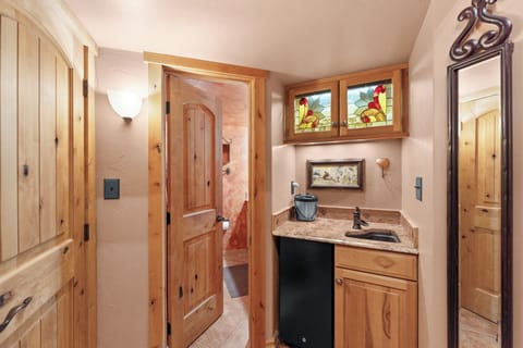 Condo (1 Bedroom) | Exterior