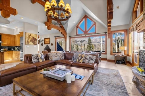 Living room 1: Third floor, radiant heat, Smart TV, open layout, mountain views