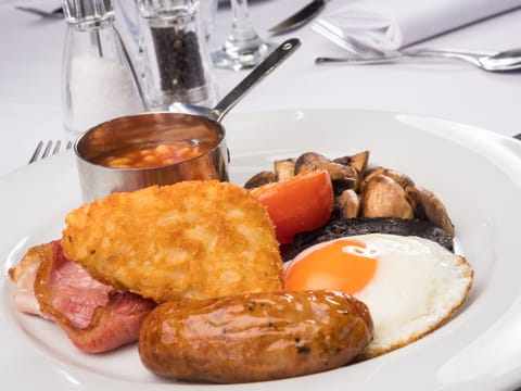Daily English breakfast (GBP 12.00 per person)