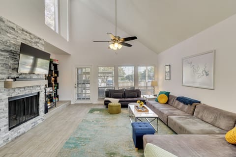 Lakeway Vacation Rental | 3BR | 2BA | 1,705 Sq Ft | 1 Interior Step