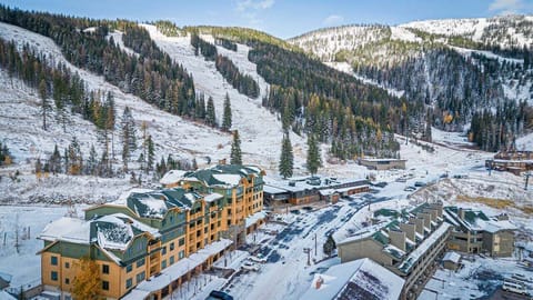 Access to the ski slopes in your backyard! | Exterior