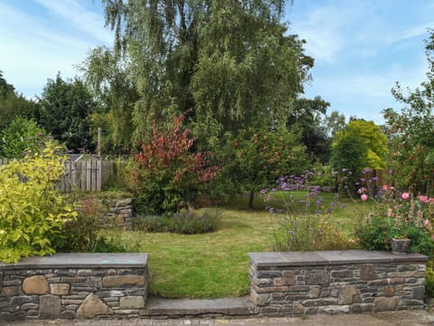 Outdoor | Aeron Villa, Tregaron