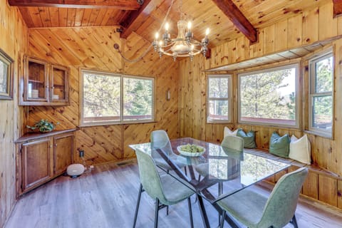 Dining Room | Main Level