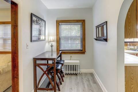 Dining Bar | Dishware/Flatware