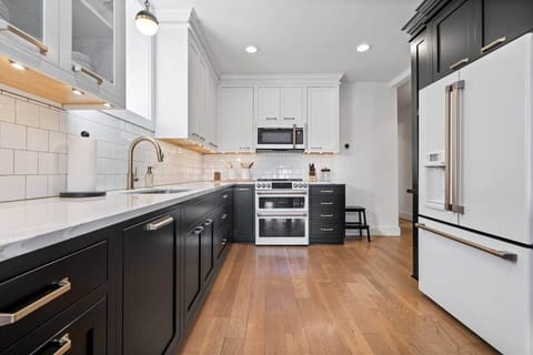 Fully stocked with the kitchen essentials you need to prepare whatever you're craving — from morning coffee to midnight snacks.