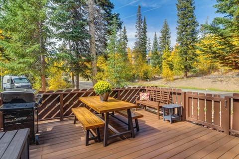 Winter Park Vacation Rental | 2BR | 1BA | 900 Sq Ft | Stairs Required