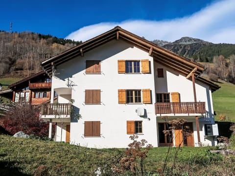 Building, Window, House, Home, Residential Area, Door, Cottage, Rural Area, Human Settlement, Slope