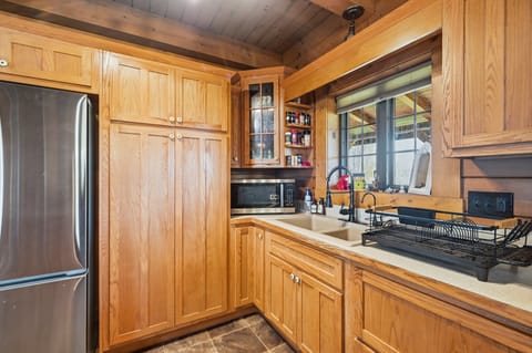 Indoors, Hardwood, Appliance, Microwave, Oven