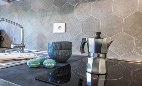 Apartment, 3 Bedrooms | Private kitchen | Espresso maker, electric kettle