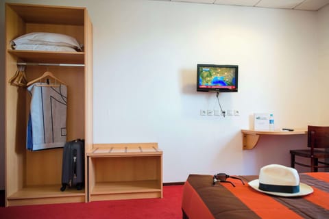 Double Room | Desk, soundproofing, iron/ironing board, free WiFi