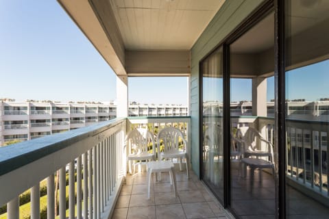 Suite, Kitchenette, Partial Ocean View | View from room