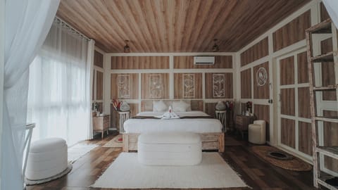 Deluxe Villa, Air conditioning, River View | Free minibar items, desk, blackout drapes, free WiFi