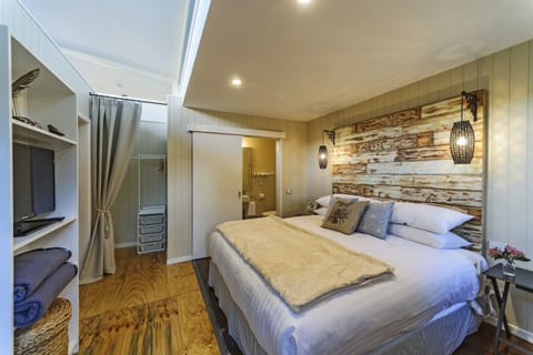 Premium House, 2 Bedrooms, River View, Sea Facing | 2 bedrooms, premium bedding, in-room safe, desk