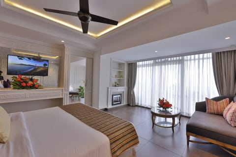 Wild Orchid suite | 1 bedroom, Egyptian cotton sheets, premium bedding, minibar