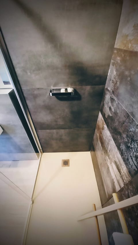 Superior Triple Room | Bathroom