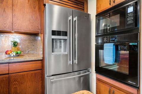 Condo, Multiple Beds, Lanai, Ocean View (Mauna Lani Terrace J101) | Private kitchen