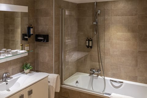 Design Apartment, Terrace, City View | Bathroom | Hair dryer, bathrobes, slippers, towels