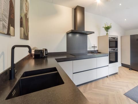 Kitchen, Countertop, Flooring, Kitchen Stove, Kitchen Appliance, Interior Design, Major Appliance, Home Appliance, Gas Stove, Cabinetry