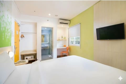 Deluxe Double Room | Premium bedding, desk, free WiFi, bed sheets