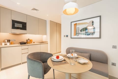 Fridge, microwave, oven, coffee/tea maker