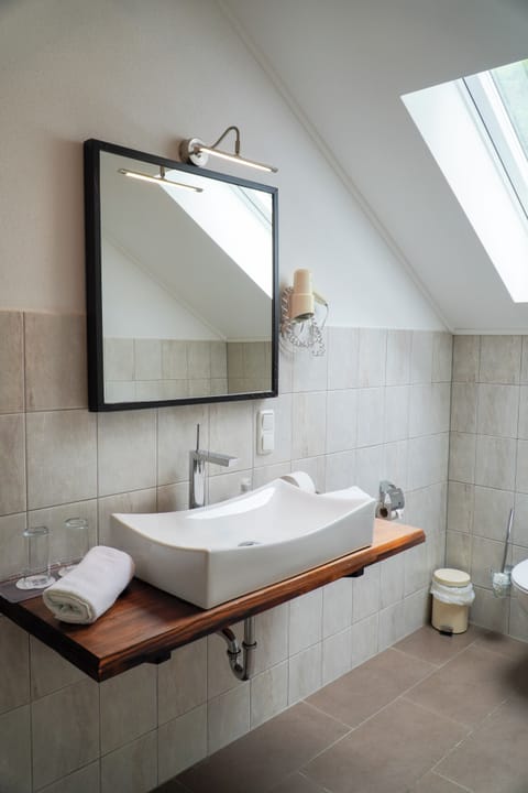 Standard Double Room | Soundproofing, free WiFi