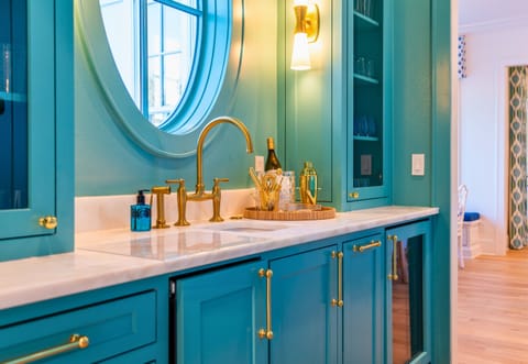 Perfect space for hosting or prepping food!