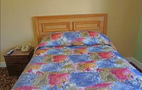 Room | Iron/ironing board, free WiFi, bed sheets