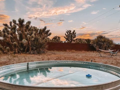 Huge 10’ cowboy soaking pool - perfect for cooling off