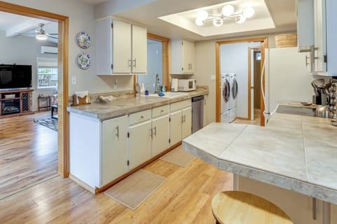 Kitchen | Blender | Toaster | Spices