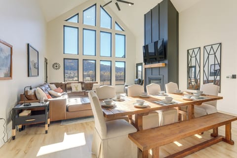 Great Valley Vacation Rental | 5BR | 3BA | Steps Required | 3,500 Sq Ft