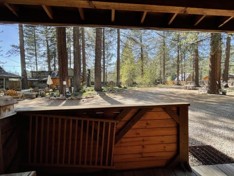 Cabin, 1 Queen Bed (Bears Den) | Individually decorated, individually furnished, free WiFi, bed sheets