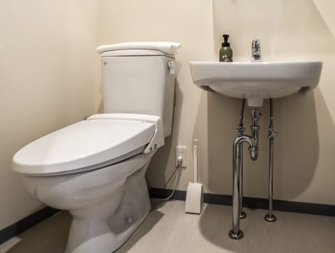 Double or Twin Room, Non Smoking | Bathroom | Shower, free toiletries, electronic bidet, towels