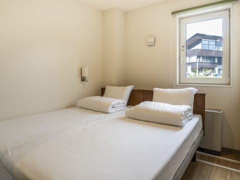 Double or Twin Room, Non Smoking | In-room safe, desk, free WiFi, bed sheets