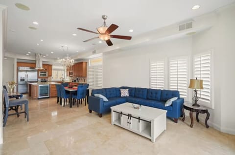 aa6ea74c-5c5f-40f5-8682-9f37774f039a