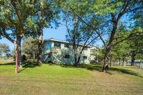 Marble Falls Vacation Rental | 3BR | 2BA | 2,400 Sq Ft | Step to Enter
