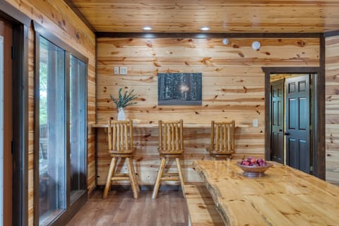 Enjoy your morning coffee or an evening snack at this warm, pine-paneled bar.