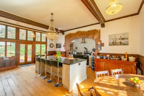 Shared fridge, microwave, oven, dishwasher