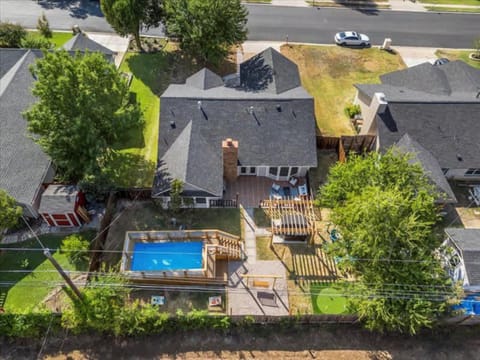 Look at that Backyard! 